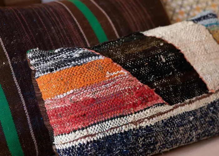 Bon Jour Apartment *